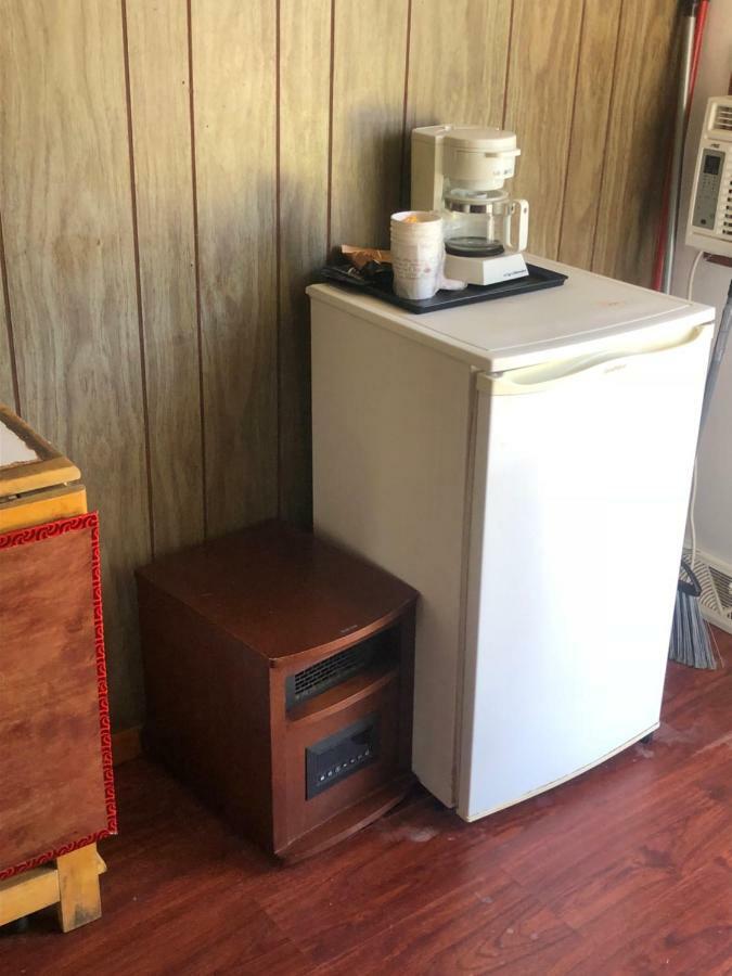 Michael Dee'S Motel East Durham 外观 照片
